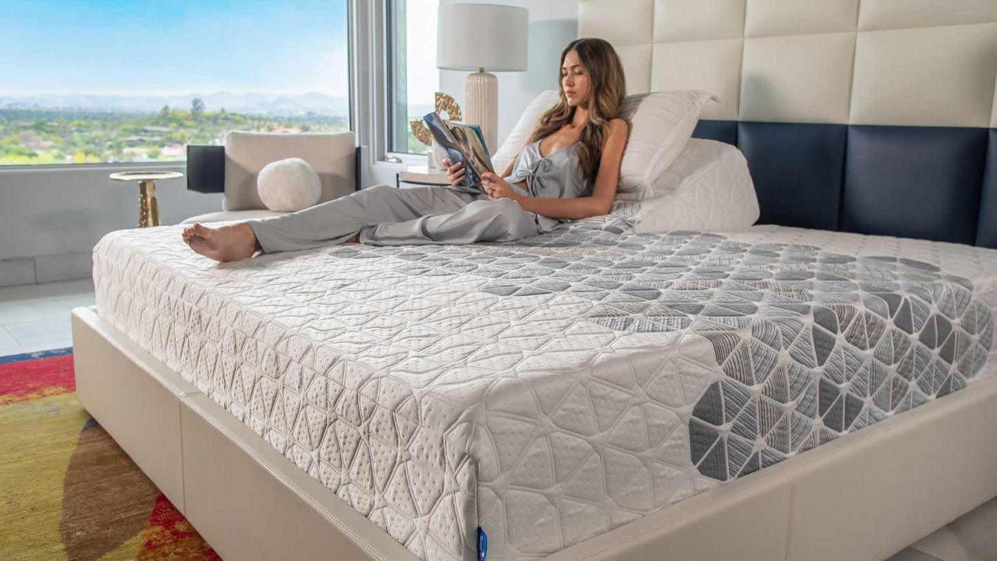 KING KOIL, SMARTLIFE™, 13" Plush Latex with Remote